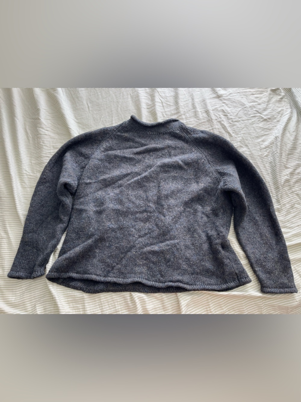 Women's Crewneck Sweater in Charcoal Gray 100% wool